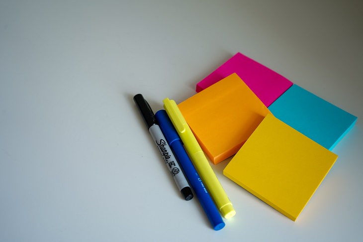 colored cards and pens